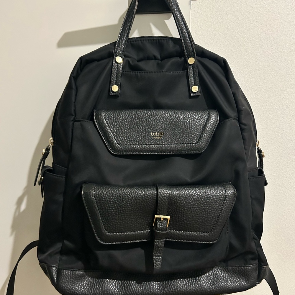 Tutilo New York Elegant Black Women's Backpack